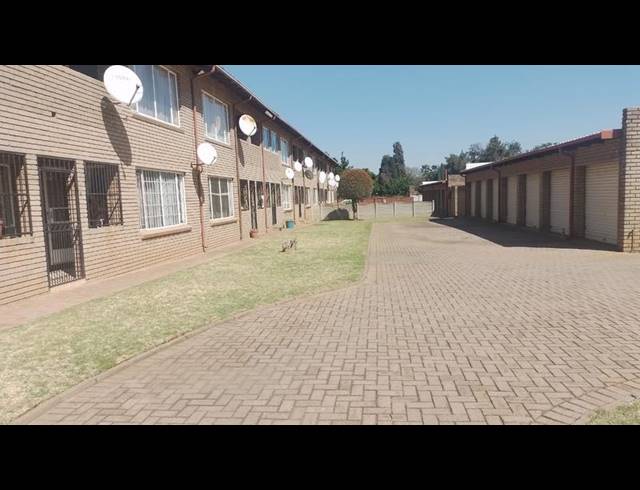 2 BEDROOM APARTMENT FOR SALE IN CULEMBORG PARK